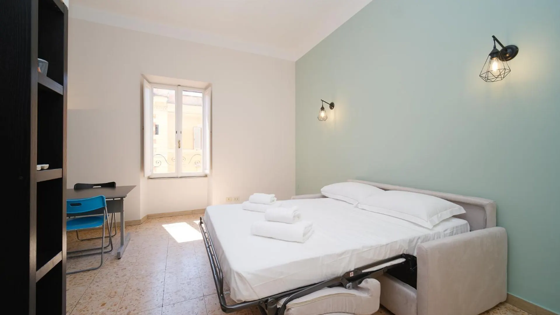 St Lawrence By Buddyrent Rome Apartment