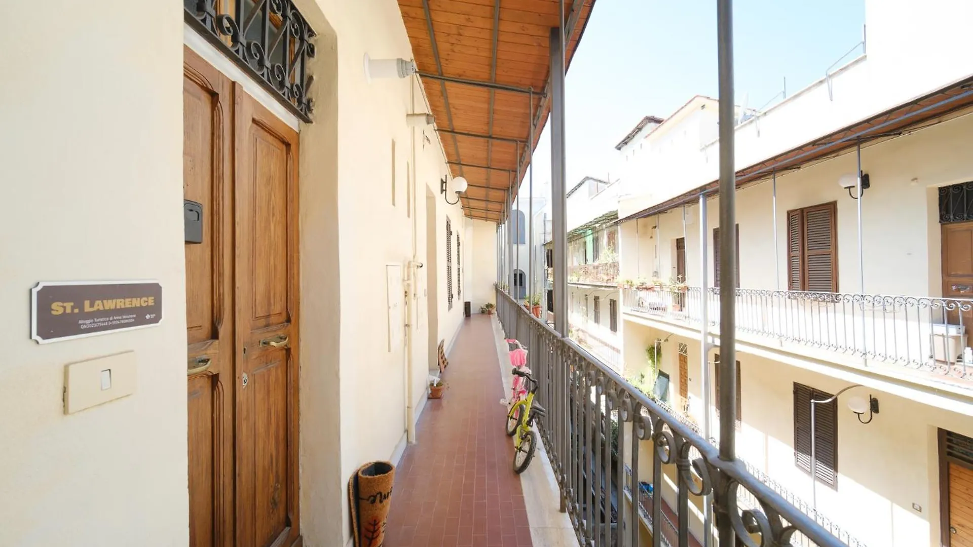 St Lawrence By Buddyrent Rome Apartment